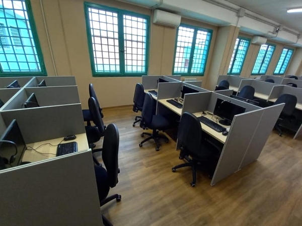 Dieci postazioni alle Novate. Come è nato il primo call center detentivo italiano